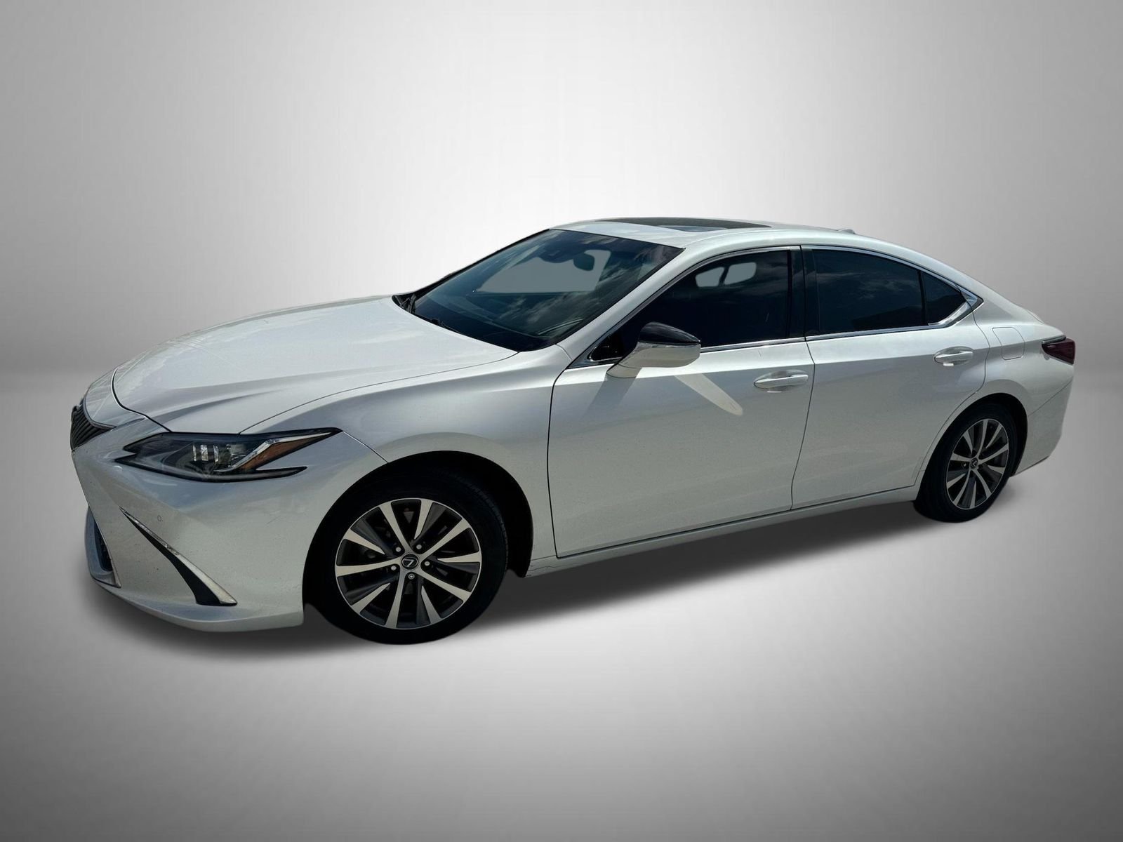 Used 2021 White Lexus 350 image 1
