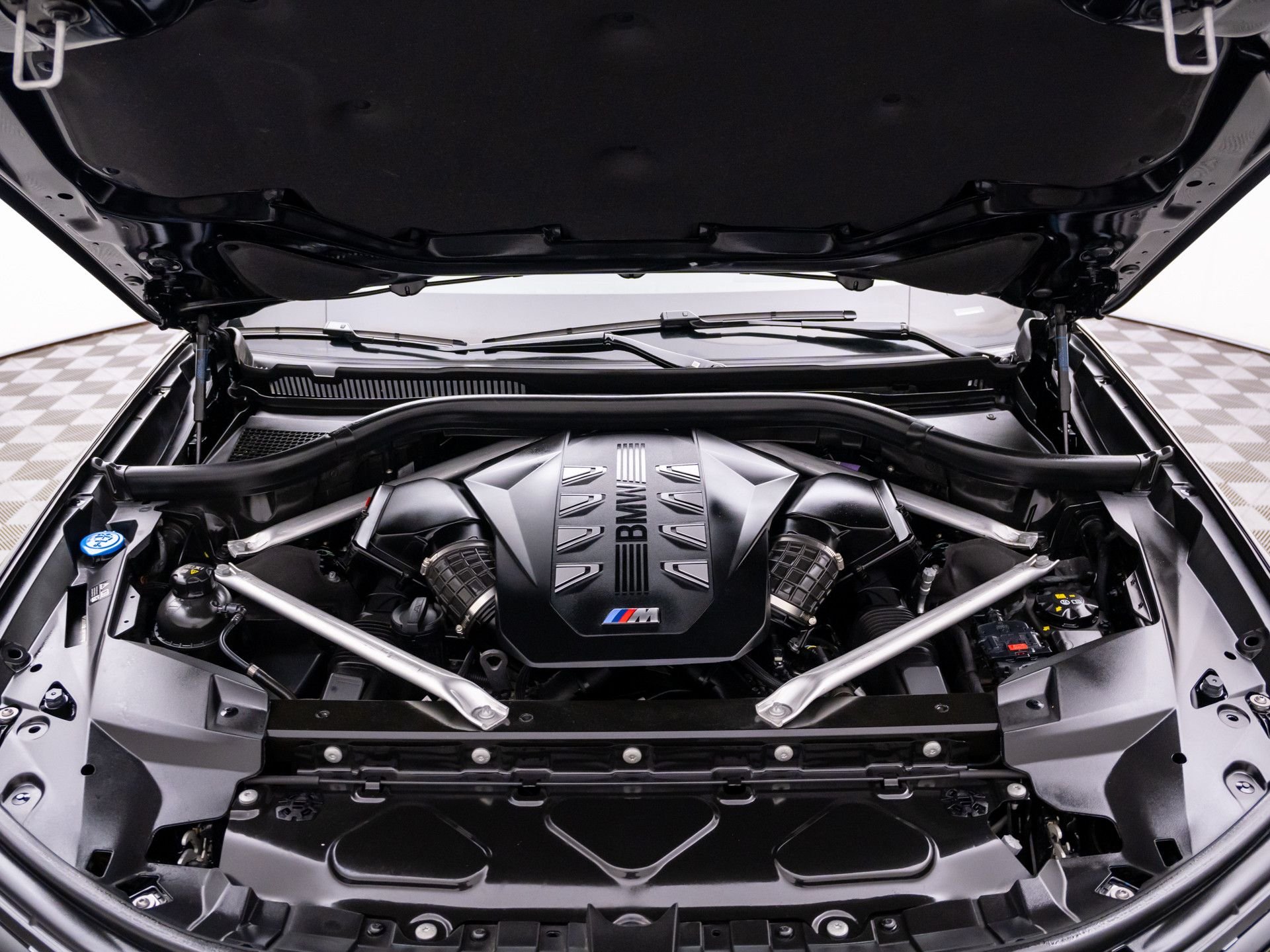 Used 2024 Black BMW M60i image 35