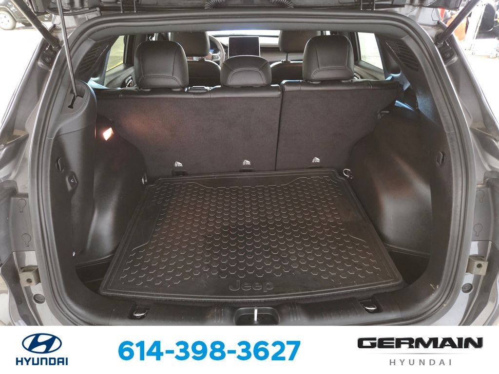Used 2023 Gray Jeep Latitude image 21