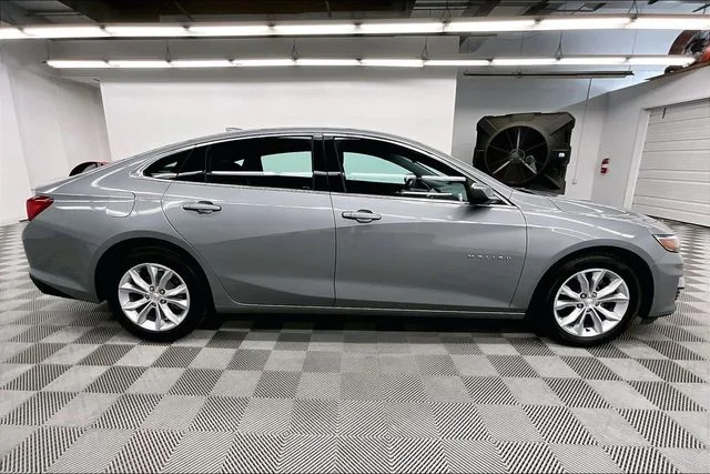 Used 2023 Sterling Gray Metallic Chevrolet LT image 15