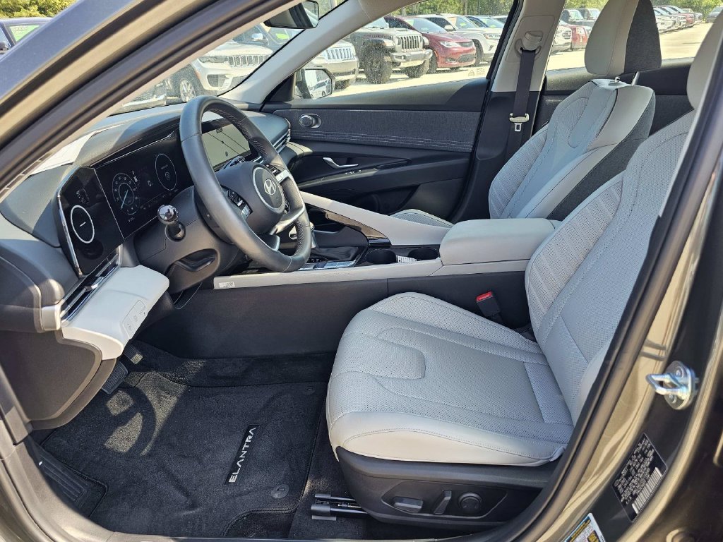 Used 2025 Gray Hyundai Limited image 16
