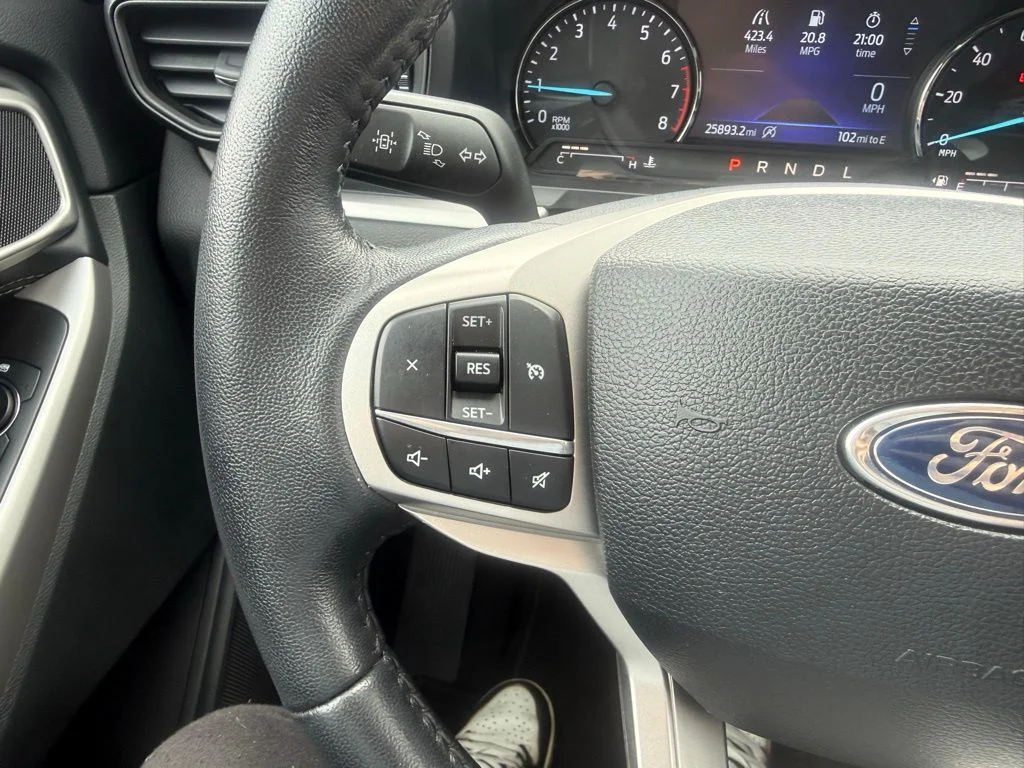 Certified Used 2024 Gray Metallic Ford XLT image 19
