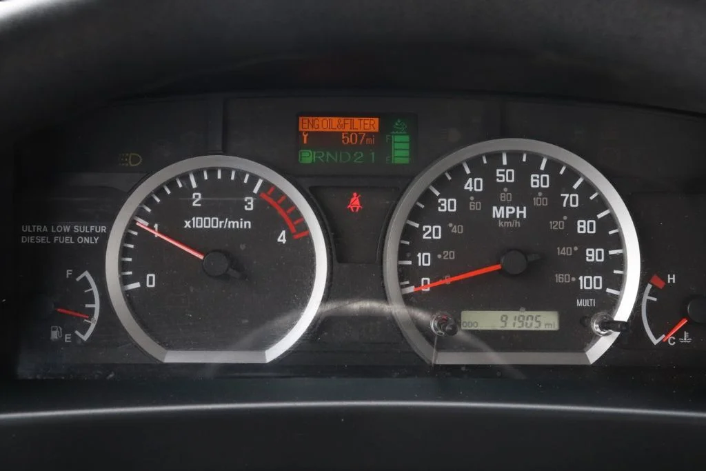 Used 2023 Arctic White Chevrolet Base image 22