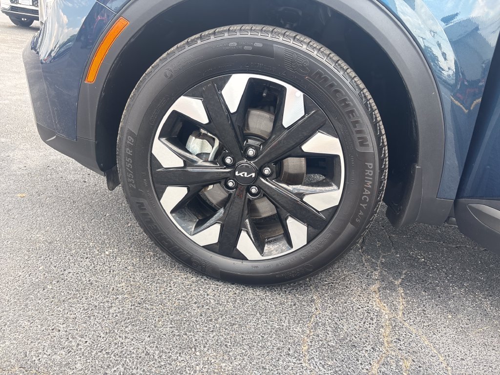 Used 2024 Blue Kia X-Line image 10