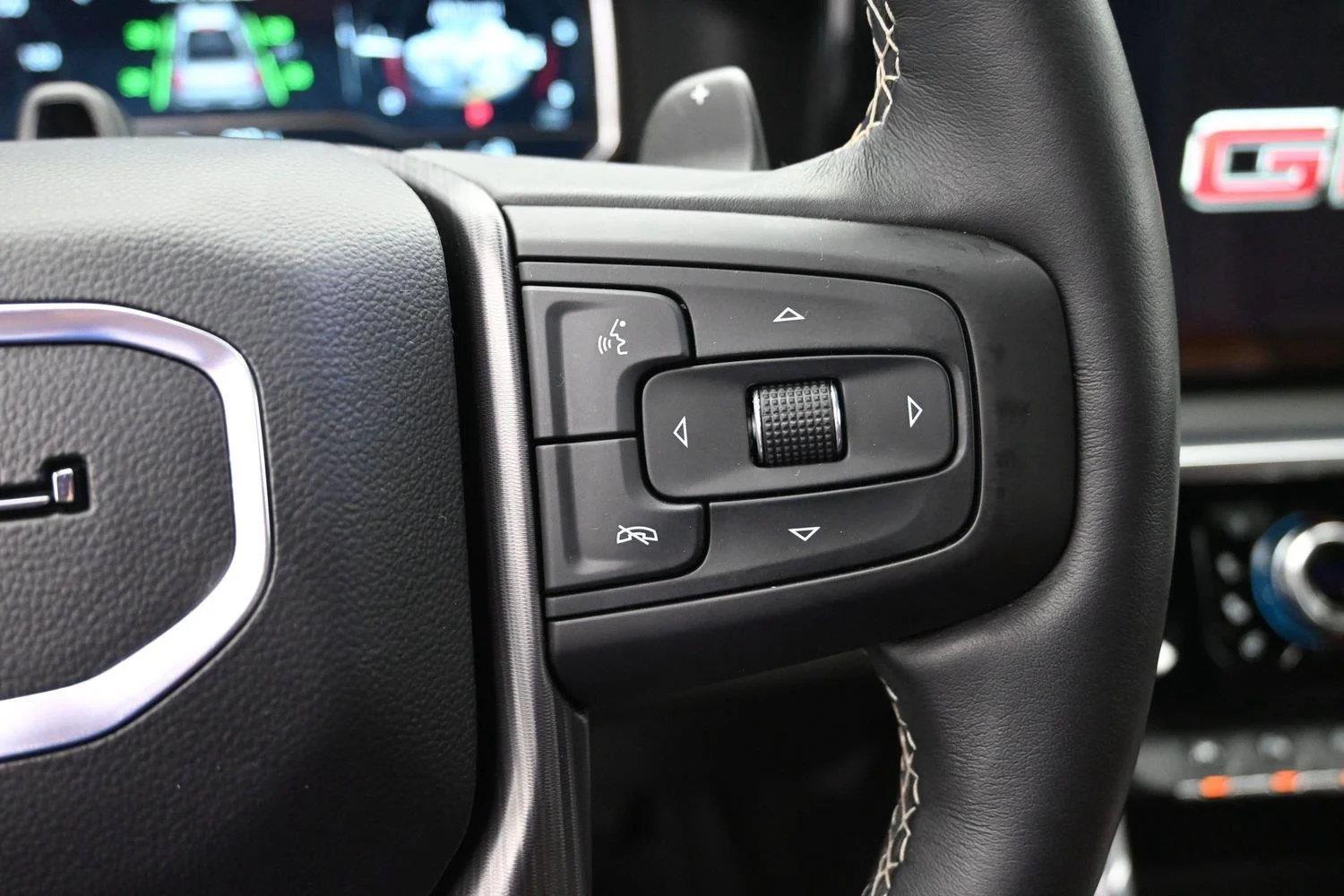 Used 2025 Onyx Black GMC Denali Ultimate image 29