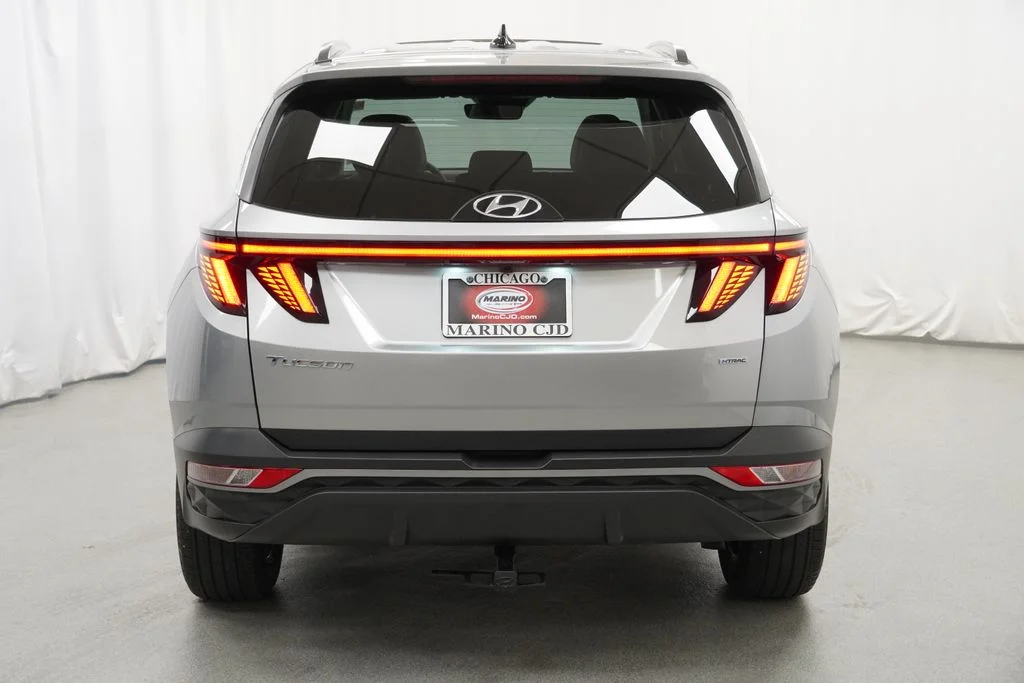 Used 2024 Silver Hyundai SEL image 11