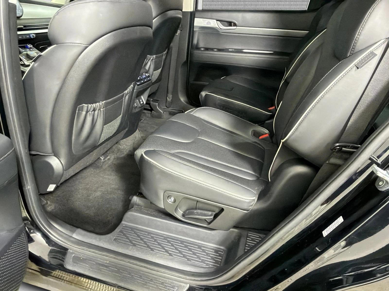 Used 2023 Abyss Black Pearl Hyundai SEL image 23