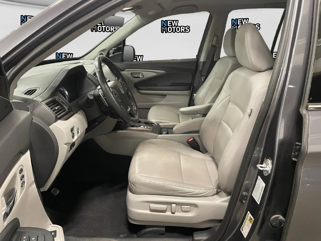 Used 2023 Modern Steel Metallic Honda RTL-E image 9