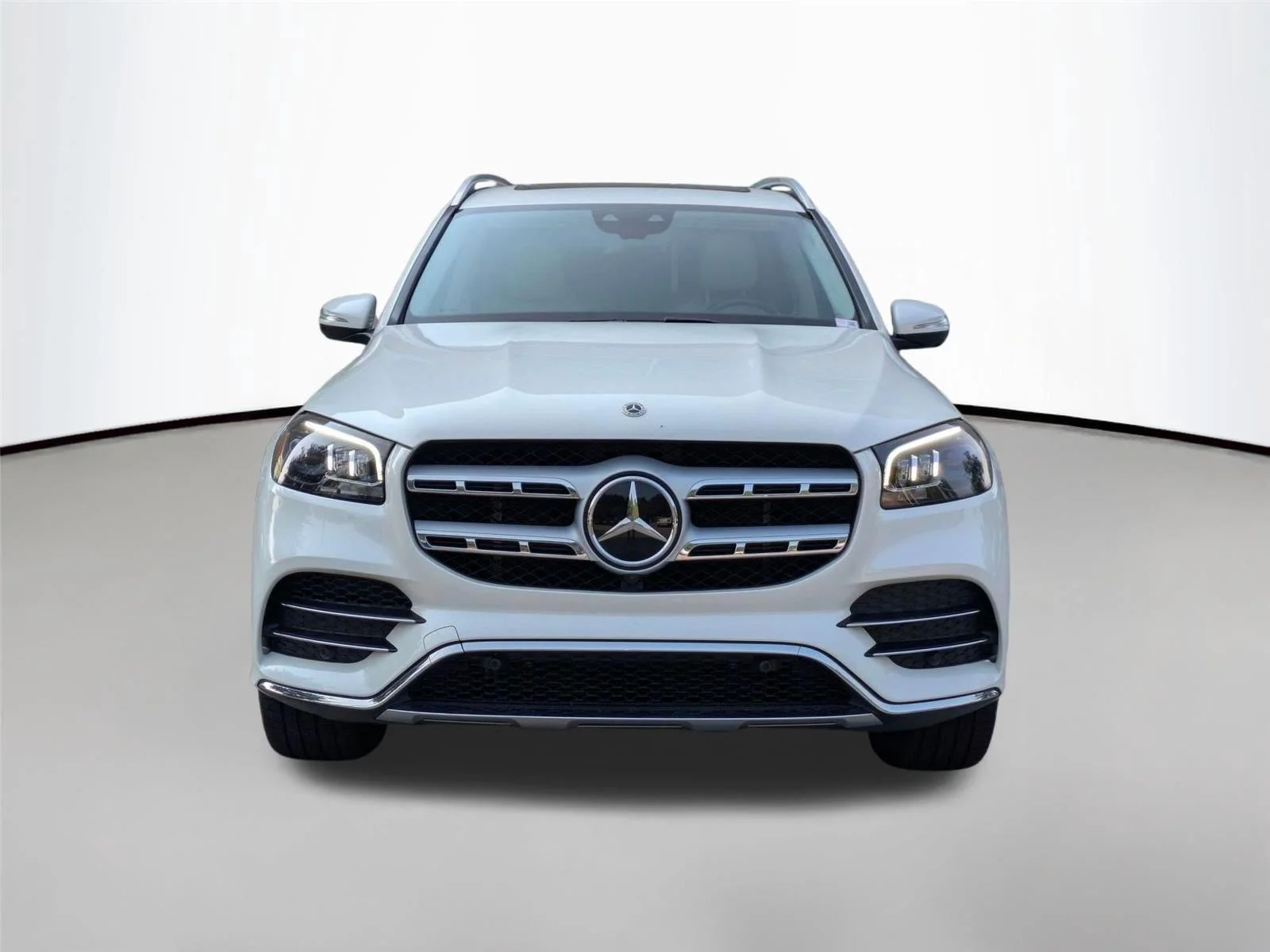 Used 2022 MANUFAKTUR Diamond White Bright Mercedes-Benz GLS 450 image 2