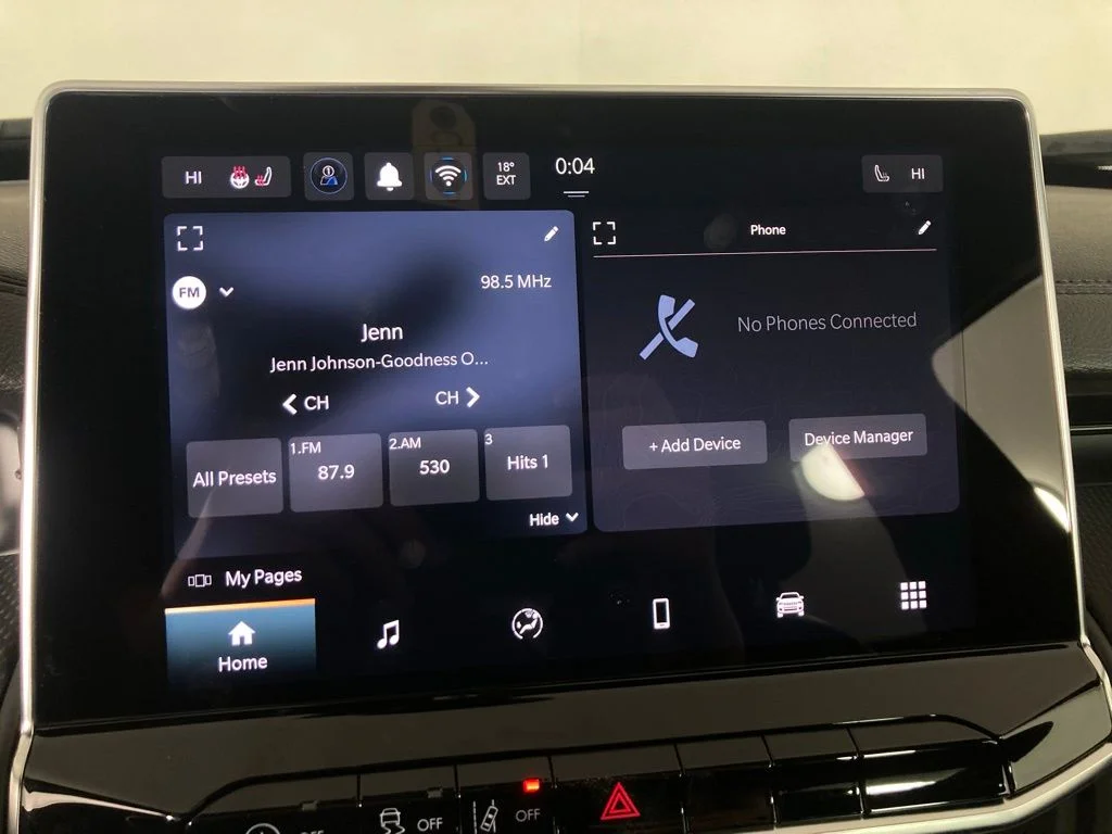 New 2026 Red Hot Pearlcoat Jeep Latitude image 3