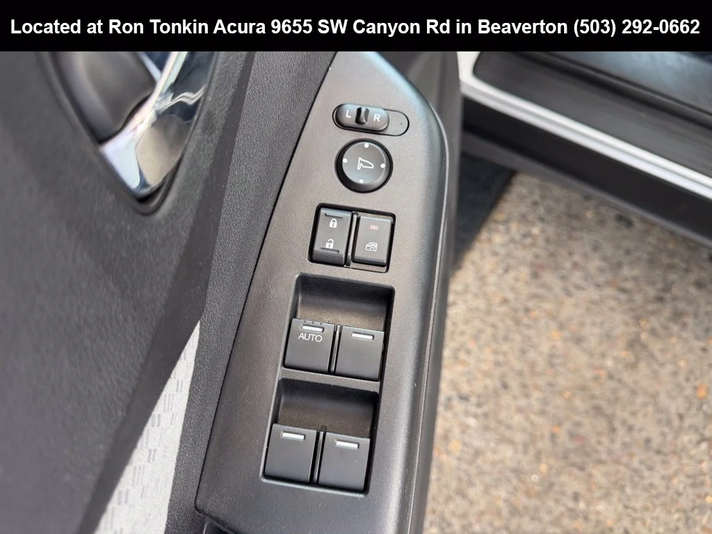 Used 2016 Alabaster Silver Metallic Honda EX image 12