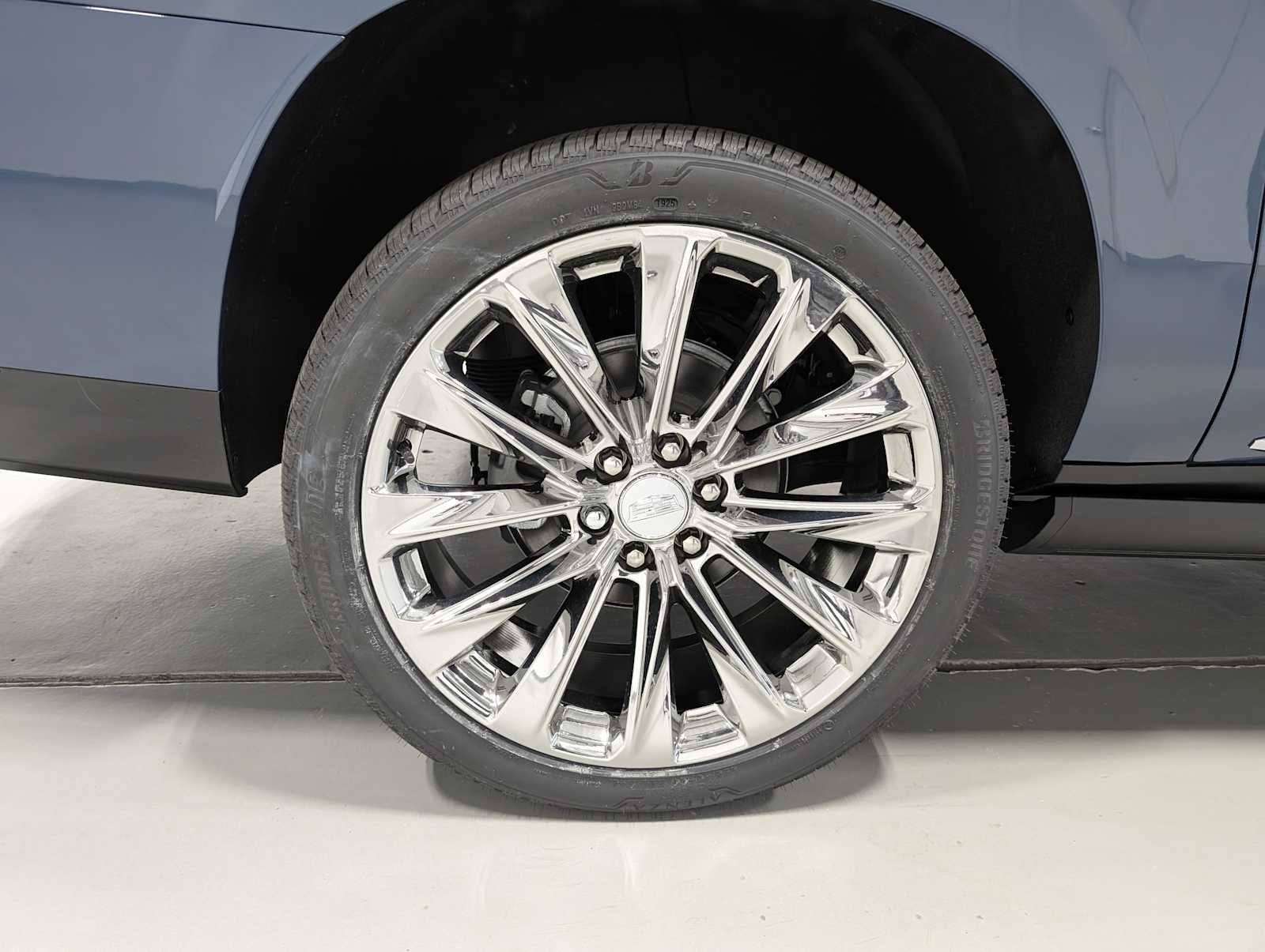 2026 Cadillac Escalade ESV Platinum Luxury photo 3