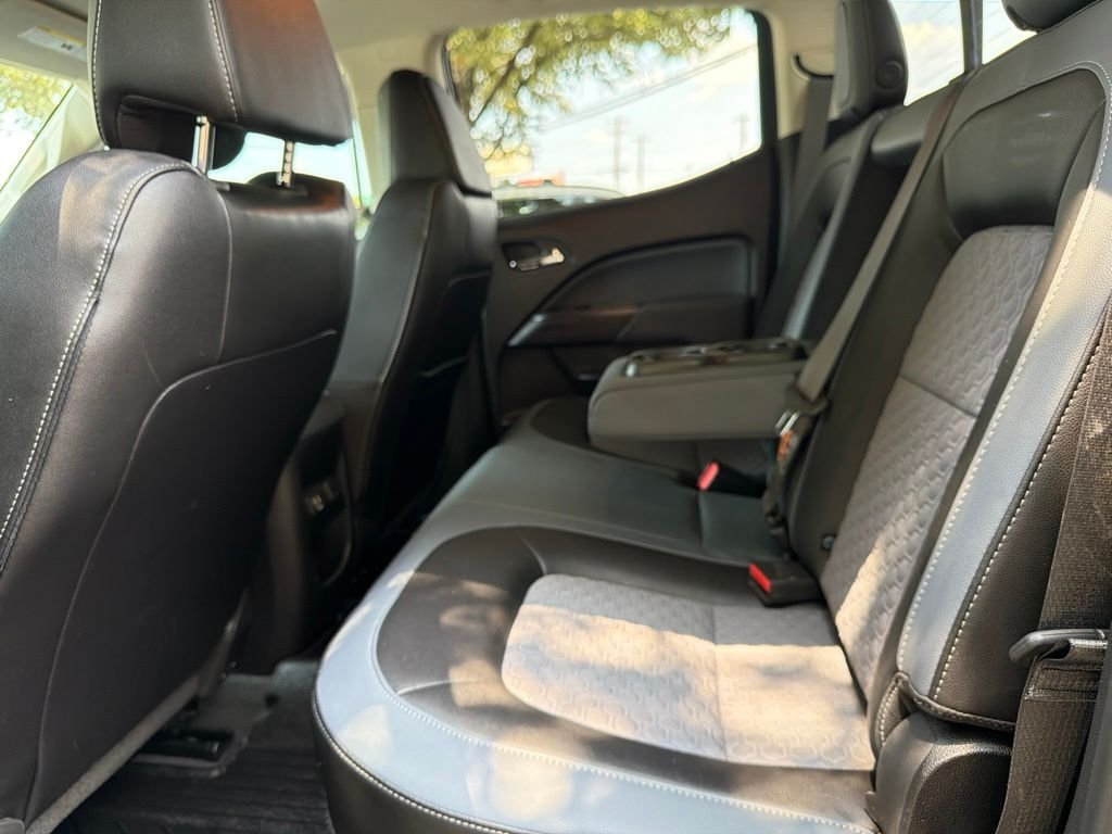 Used 2020 Black Chevrolet Z71 image 15