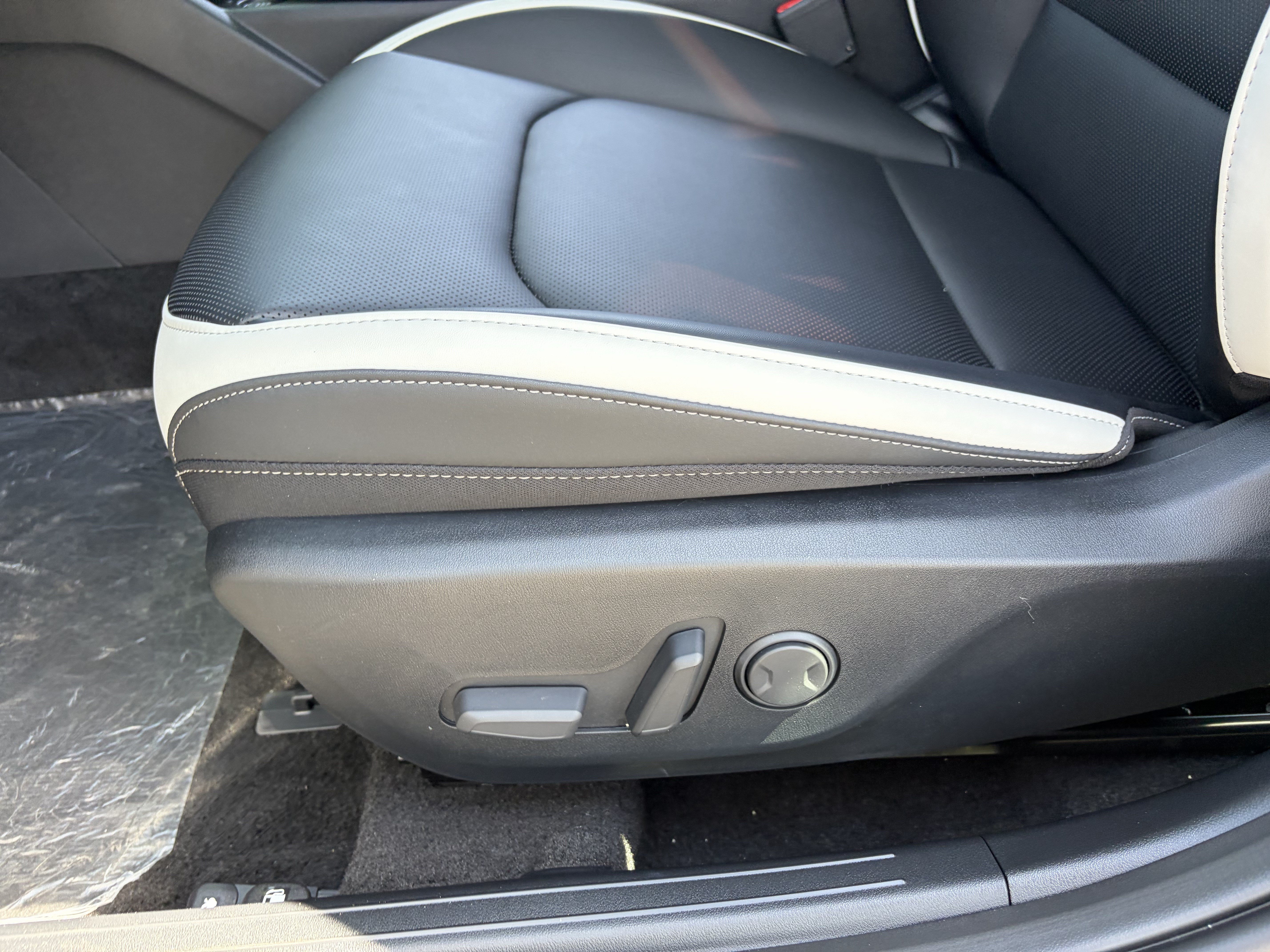 New 2026 Interstellar Gray Kia GT-Line image 19