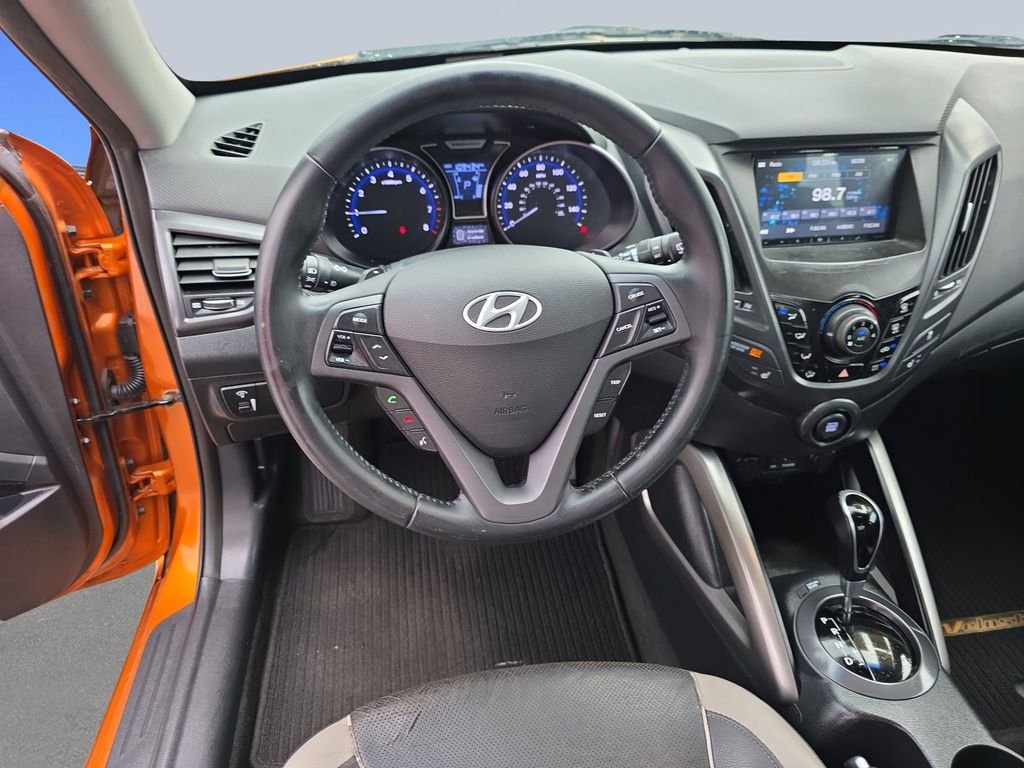 Used 2013 Vitamin C Pearl Hyundai Turbo image 13