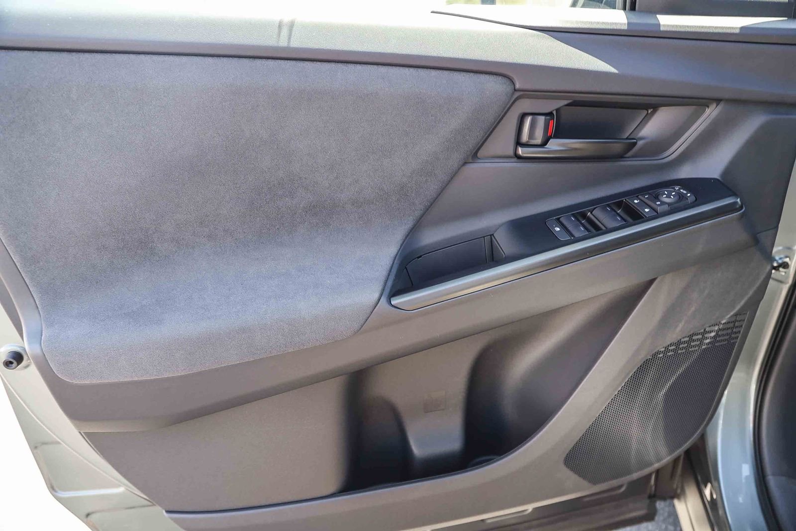 New 2026 Overcast Toyota  SE image 21