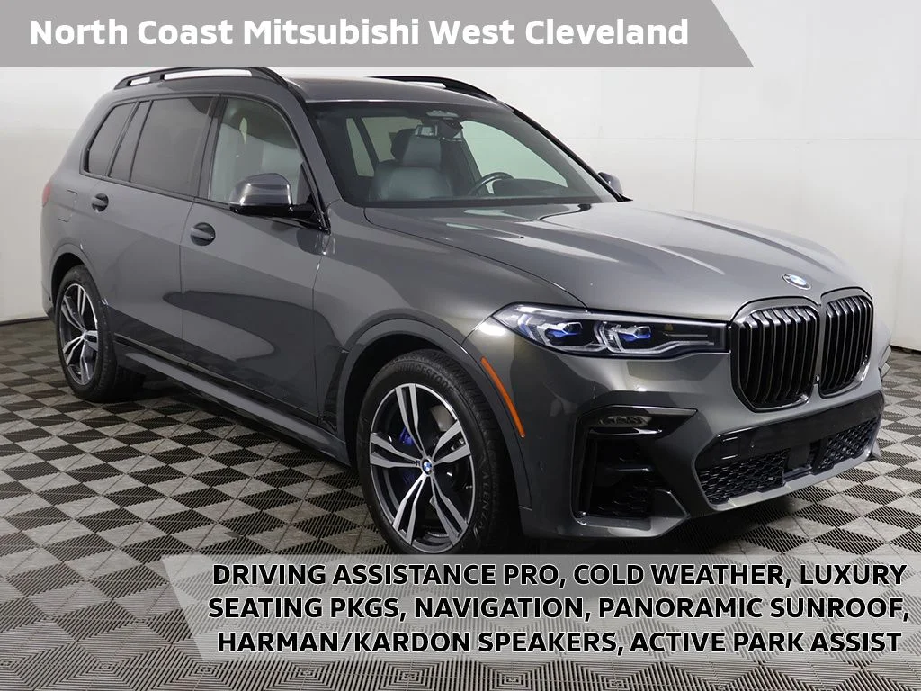 2021 BMW X7 M50i's photo