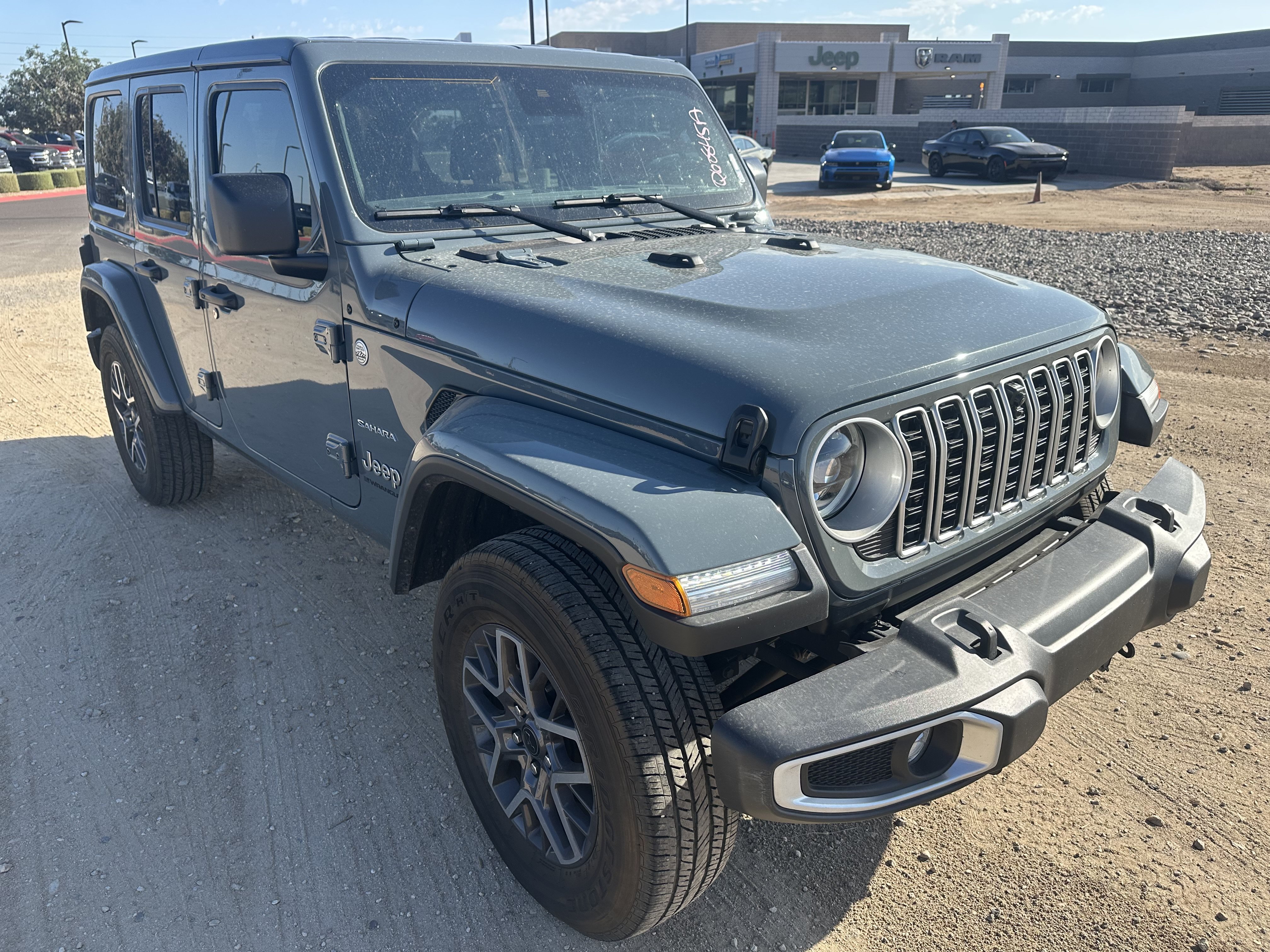 Used 2024 Anvil Clear Coat Jeep Sahara image 7