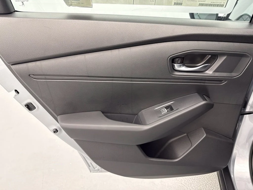 New 2026 Solar Silver Metallic Honda SE image 14
