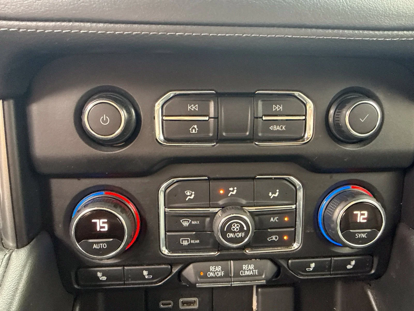 Used 2021 BLACK Chevrolet LT image 23