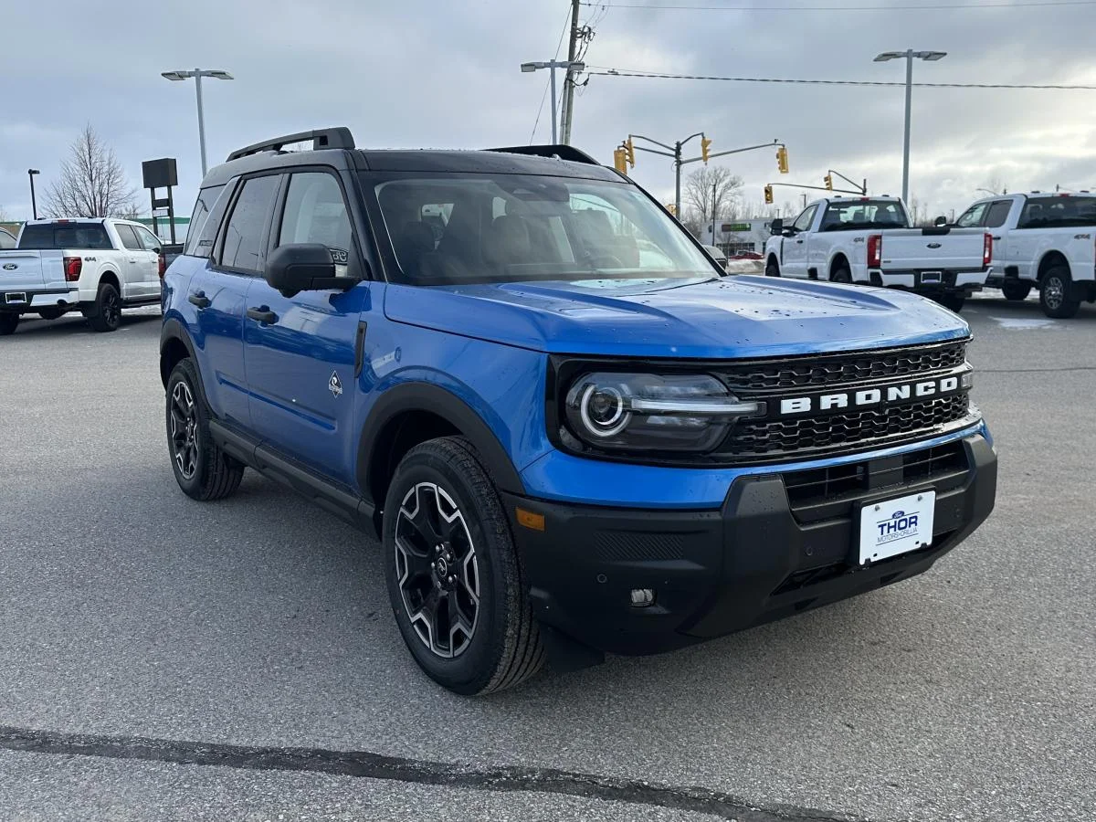 New 2026 Blue Ford Outer Banks image 3