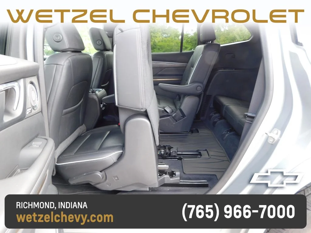 Used 2025 Gray Buick Avenir image 35