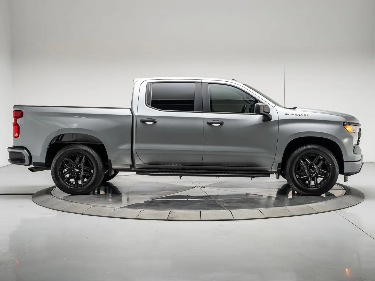 Used 2023 Sterling Gray Metallic Chevrolet 2WD Crew Cab Short Bed Custom image 6