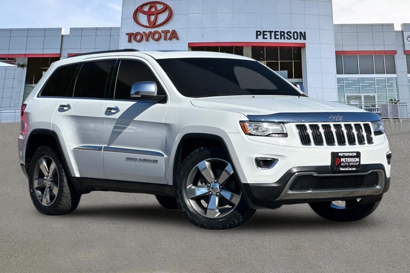 Used 2015 White Jeep Limited image 2