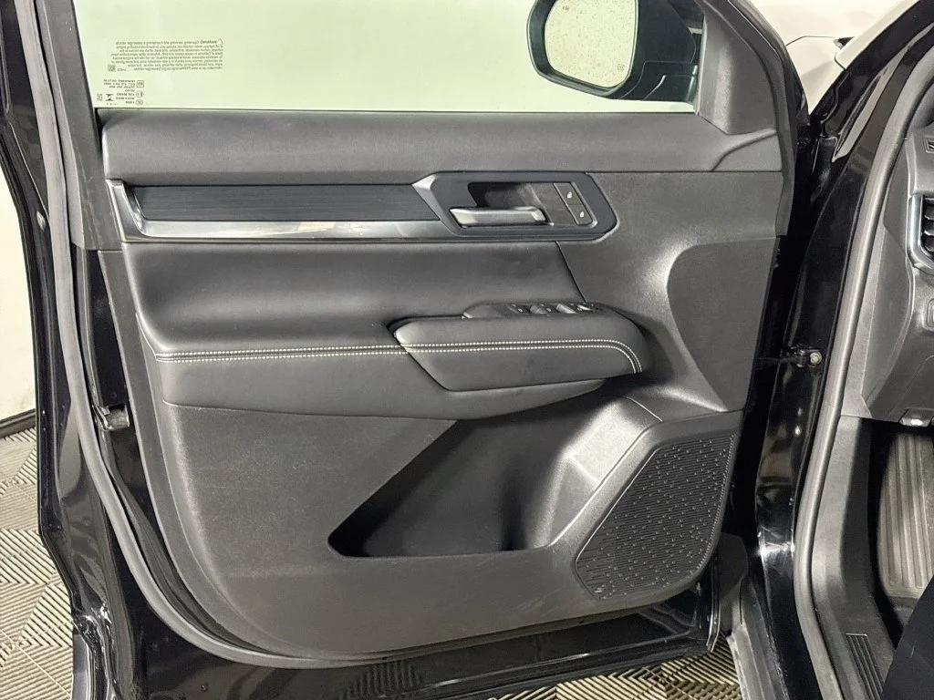Used 2025 Black GMC Elevation image 10
