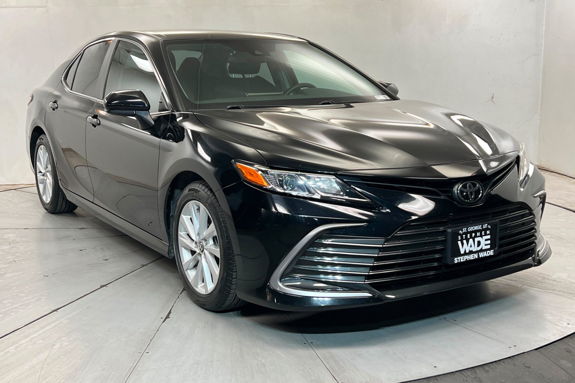 2022 Toyota Camry LE - Photo 8