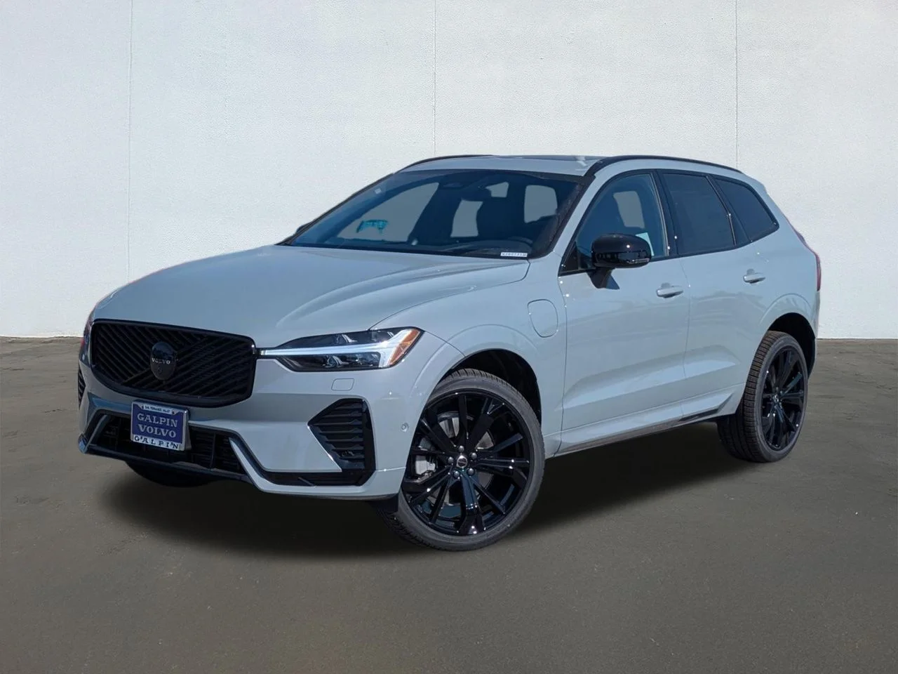 2026 Volvo XC60 T8 Ultra Black Edition Theme AWD's photo