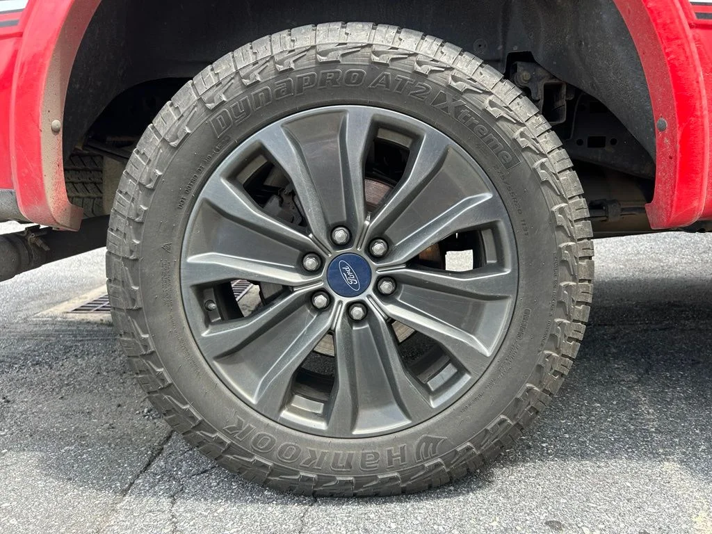 Used 2018 Race Red Ford Lariat image 27
