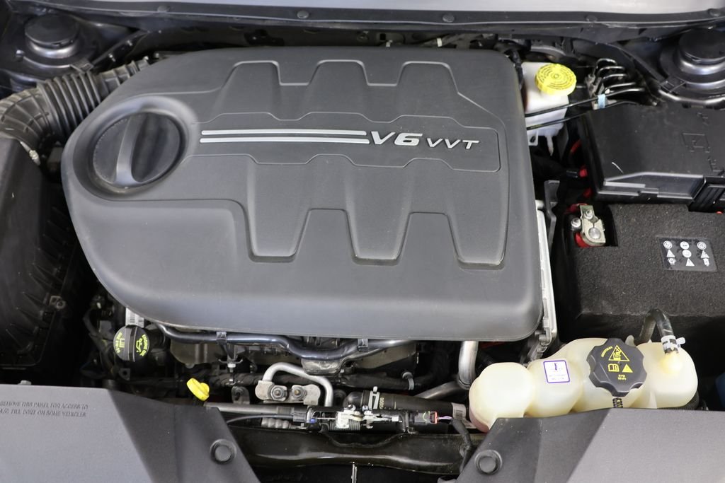 Used 2021 Gray Jeep Limited image 25