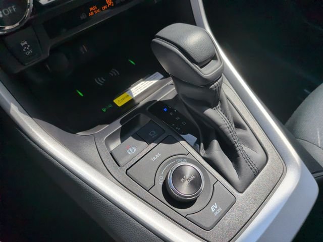 Certified Used 2025 White Toyota XLE image 27