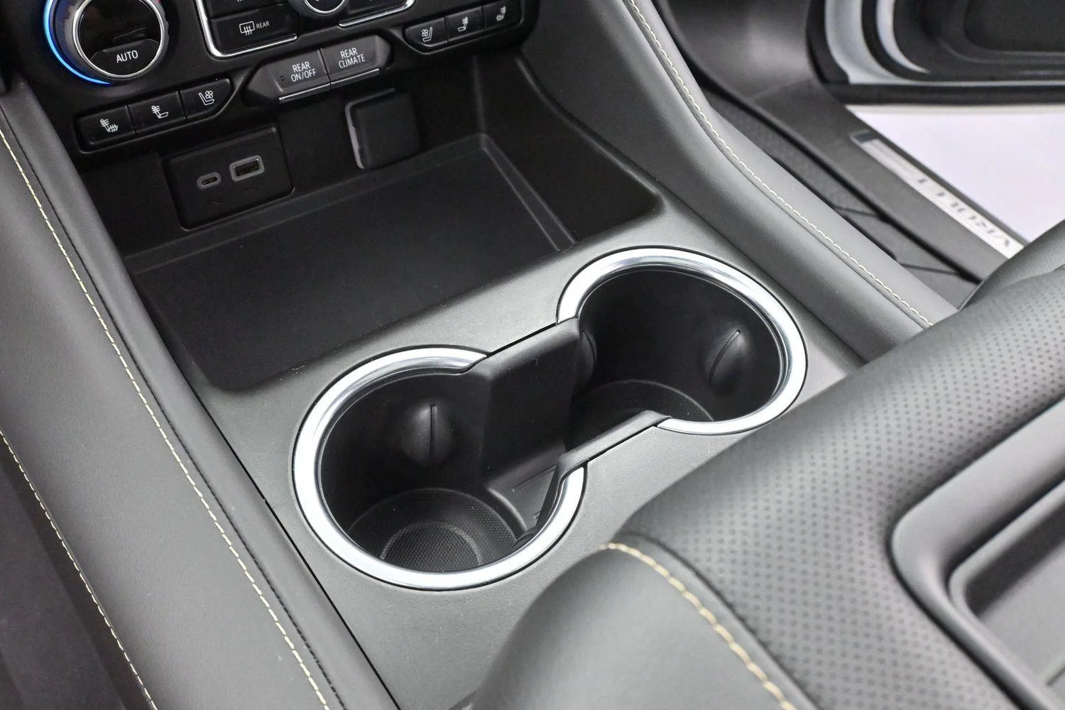 Used 2024 Summit White Chevrolet Premier image 19