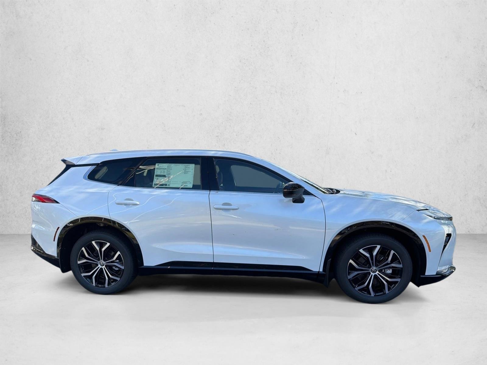 New 2026 Oxygen White Toyota XLE image 2