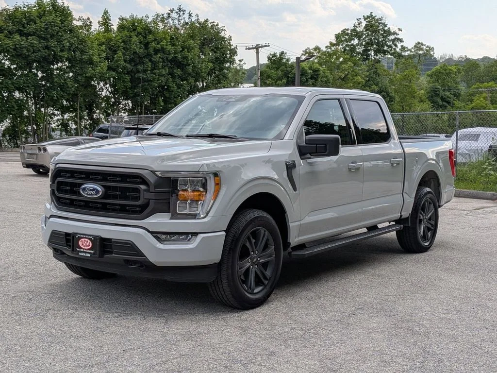 Used 2023 White Ford XLT image 9