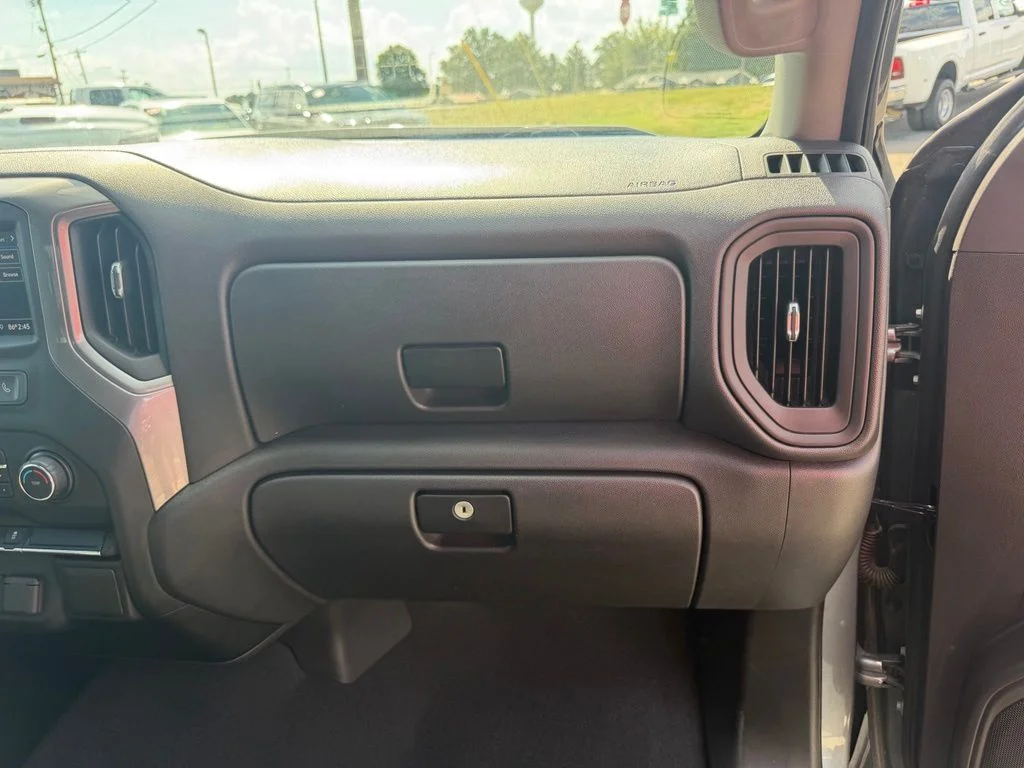 Used 2021  Chevrolet Custom Trail Boss image 32
