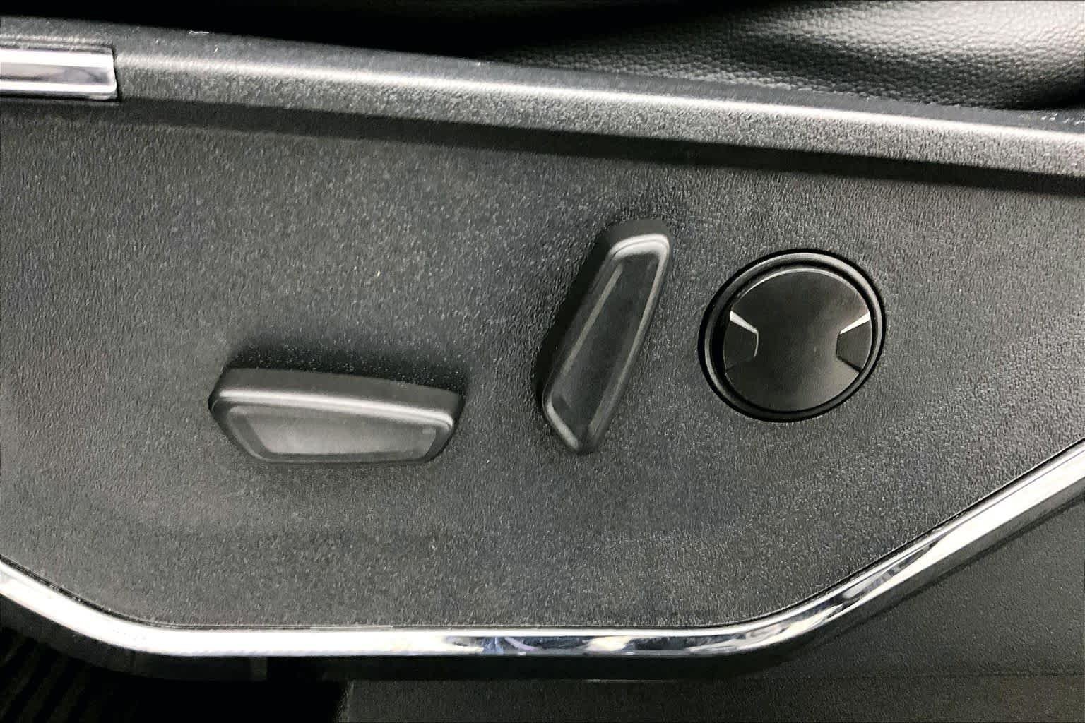 Used 2024 Agate Black Ford LARIAT image 30