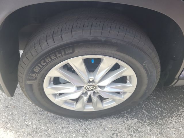 Used 2025 Blue Toyota LE image 5