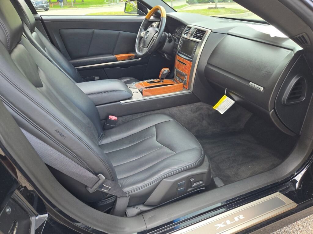 Used 2007 Black Raven Cadillac BASE image 5