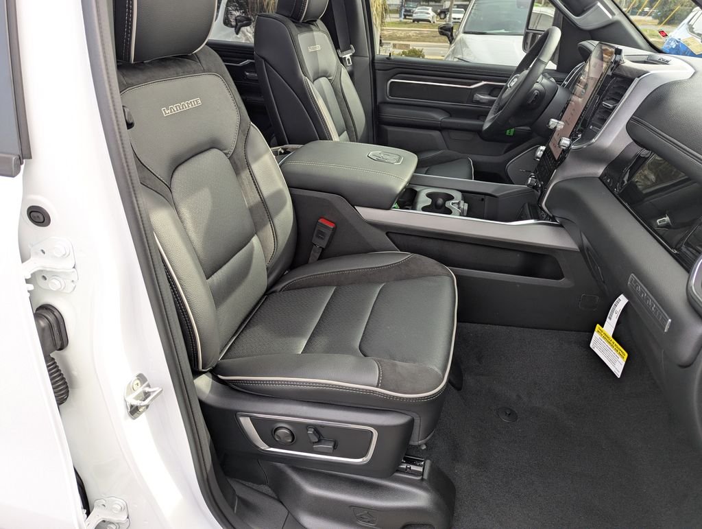 New 2026 Bright White Clear-Coat Exterior Paint Ram Laramie image 36
