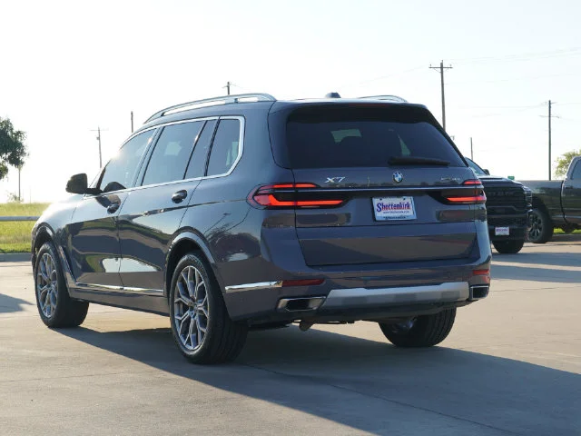 Used 2024 Brown BMW xDrive40i image 13