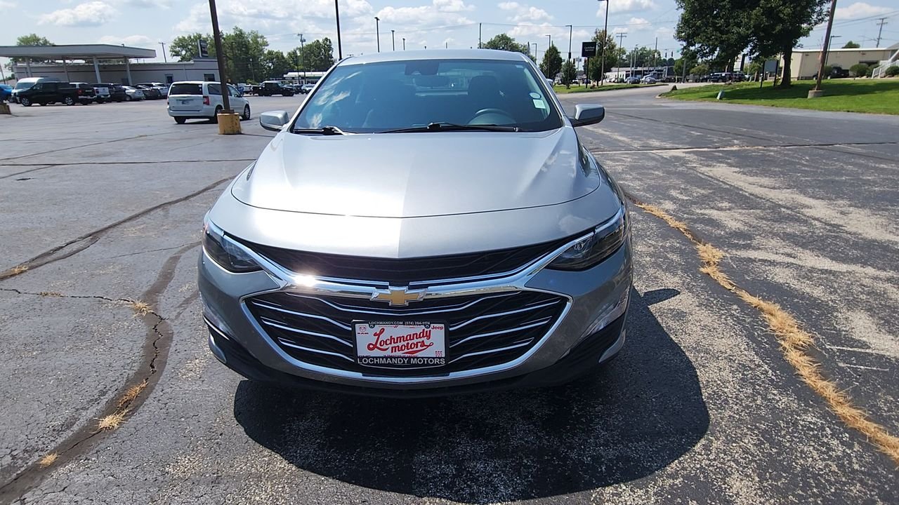 Used 2024 Gray Chevrolet LT image 3