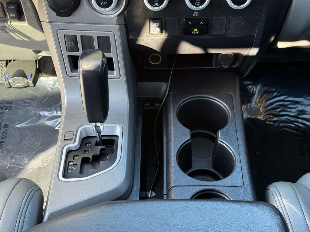 2014 Toyota Sequoia SR5 - Photo 23