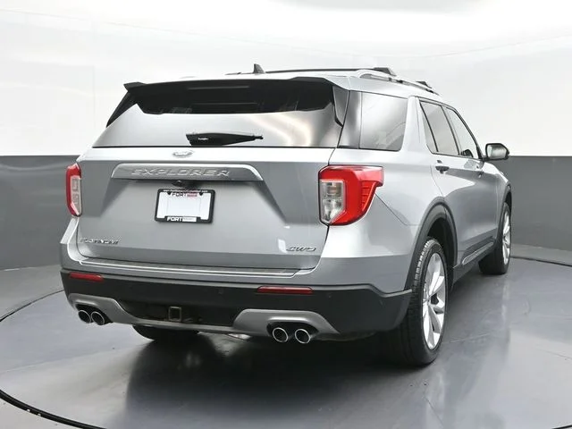 Used 2023 Silver Ford Platinum image 6