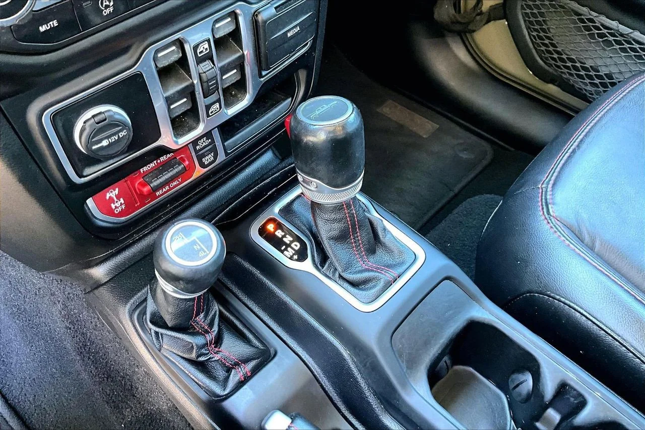 Certified Used 2020 Green Jeep Rubicon image 30