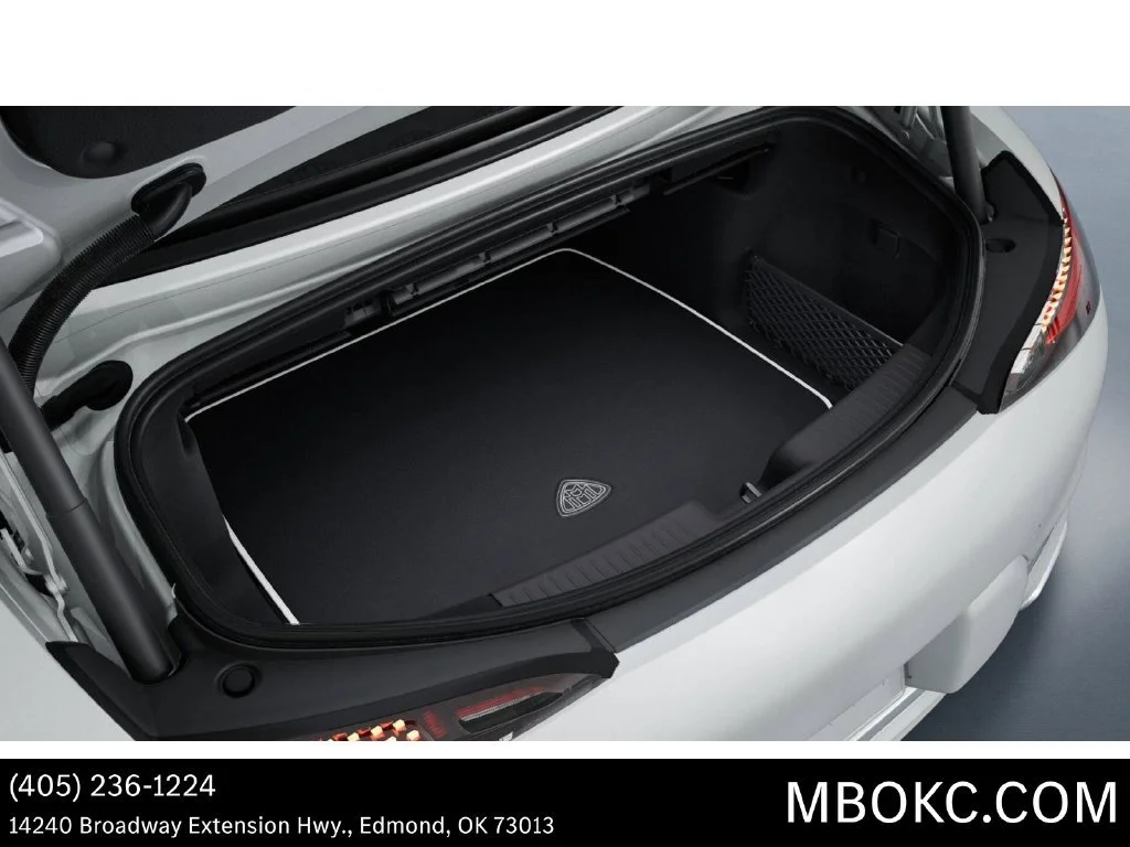 New 2026 MANUFAKTUR moonlight white magno (White Ambiance) Mercedes-Benz Maybach SL 680 image 50