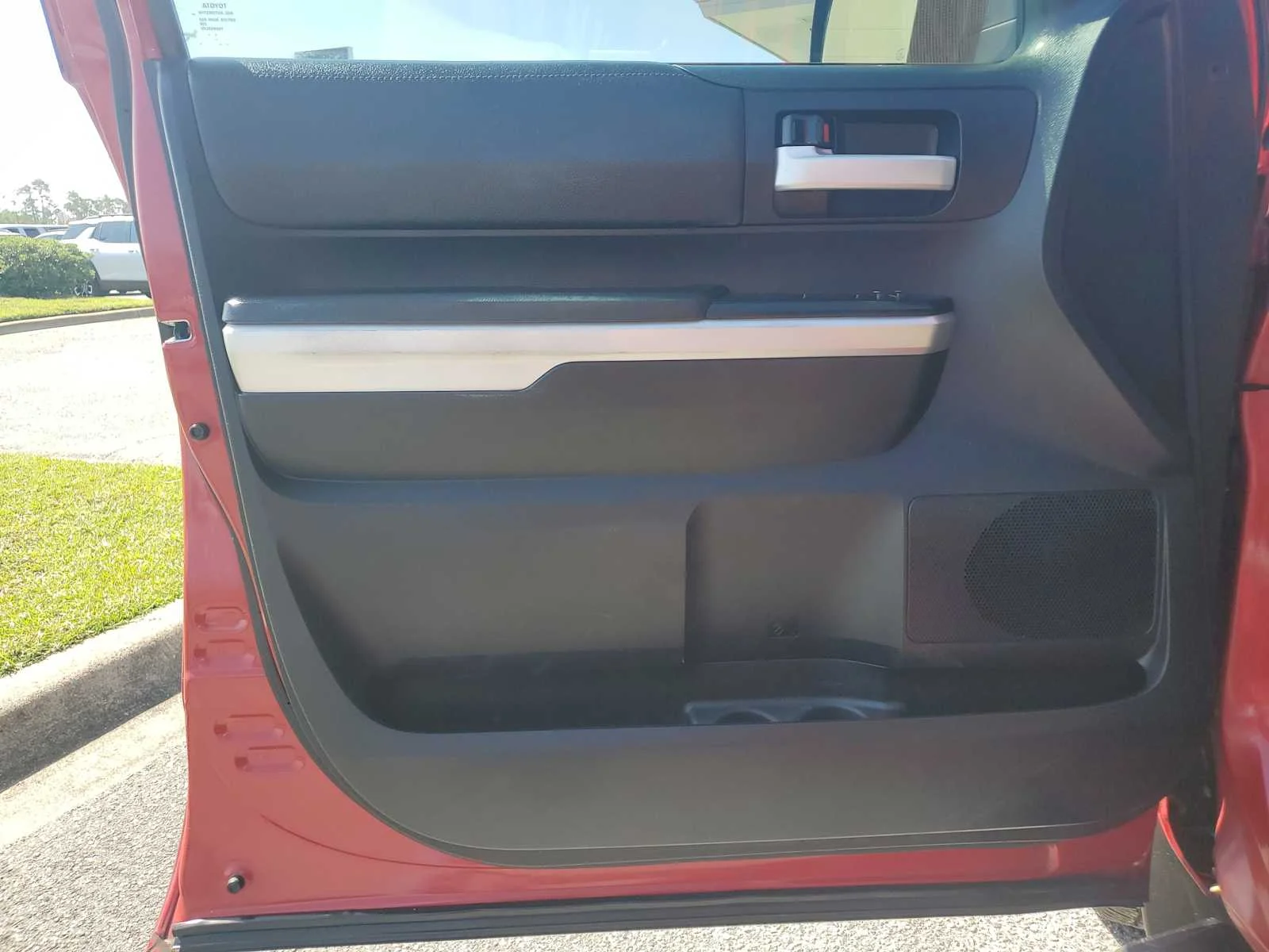 Used 2016  Toyota SR5 image 15