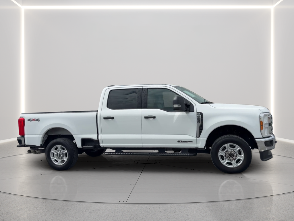 Used 2025 White Ford XLT image 4